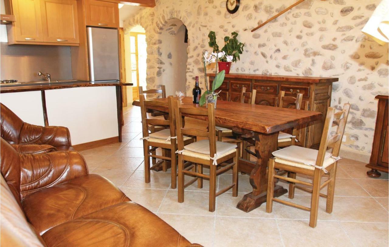 2 Bedroom Awesome Home In Sigoyer Sigoyer  Екстериор снимка
