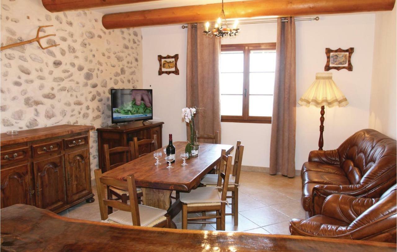 2 Bedroom Awesome Home In Sigoyer Sigoyer  Екстериор снимка