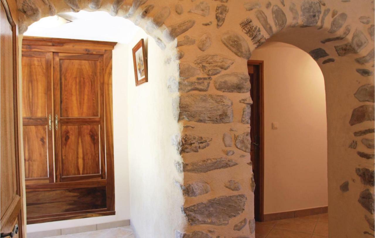 2 Bedroom Awesome Home In Sigoyer Sigoyer  Екстериор снимка